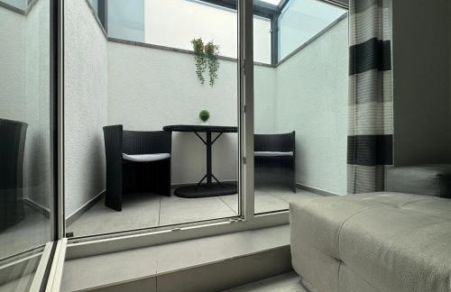 New Modern SelfCheckin PublicFreeParking HighSpeed Wifi KingSizeBed - Foto 4