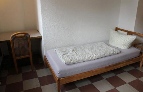 Möblierte 2-Raum Wohnung 11 in Ohrdruf - Thüringen Wald - Photo 4