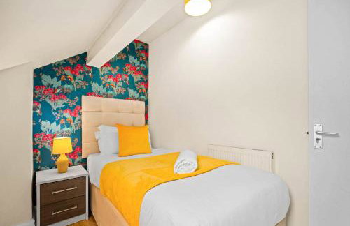 Modern 6-Bedroom Home - Sleeps 12 - Parking - Garden 568P - Foto 64