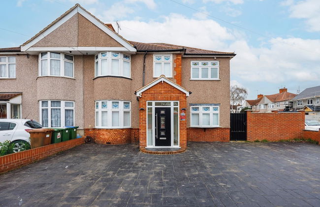 Luxurious - Pool Table - Games Room - Free Parking - Photo 73