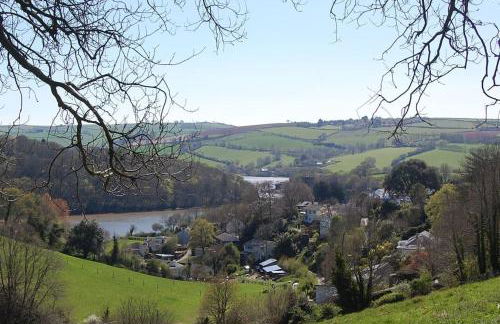 The Post House (Centre of riverside village) - Photo 11