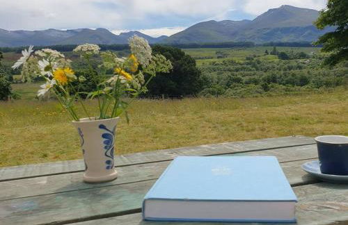 Old School, Spean Bridge - fun, friendly, relaxed - Photo 2