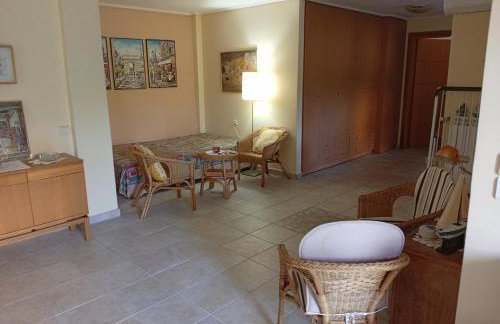 Cosy garden house in a villa - Foto 25