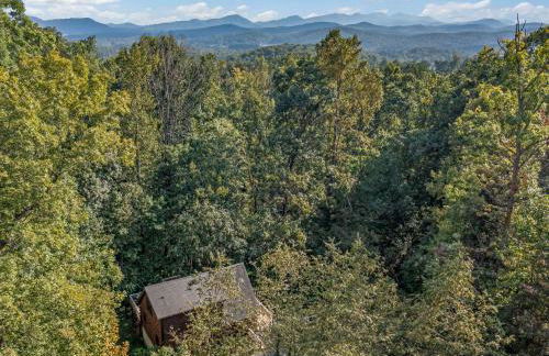 Spectacular Log Cabin Home 45 minutes to Asheville - Foto 37