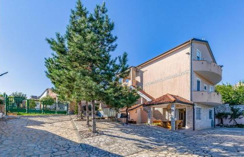 Awesome Apartment In Kavran With Wifi - Foto 10