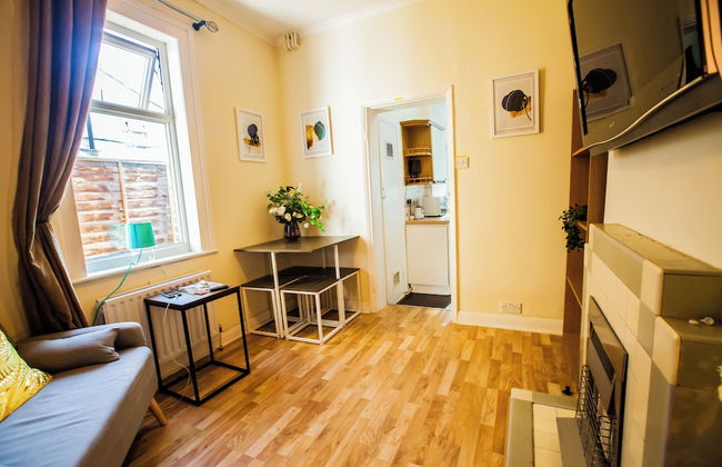 Comfy Kingston Central Garden House & Free Parking - Foto 33