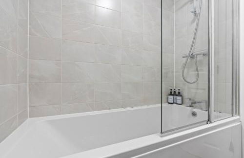 Lotus Haus - Wellington Homes - 4 BDR With Gated Parking - Foto 28