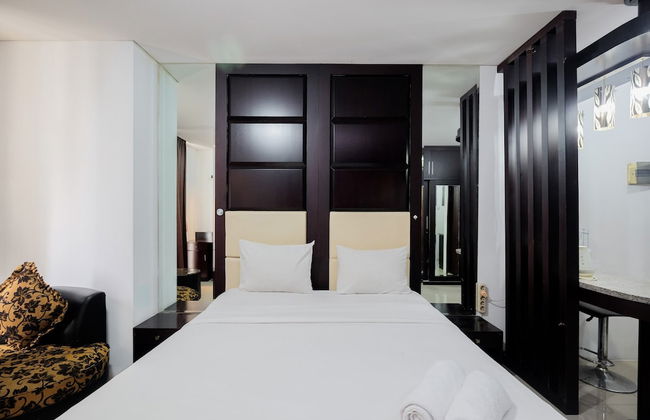 Comfort Living Studio Apartment At Mangga Dua Residence - Photo 1