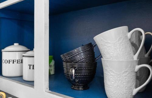 The Heartwood Hideaway-Charming Cabin Getaway-Trails, Creek, and Starry Nights - Foto 63