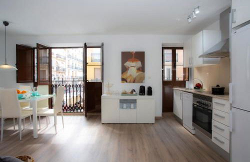 SingularStays Valencia Center - Photo 13