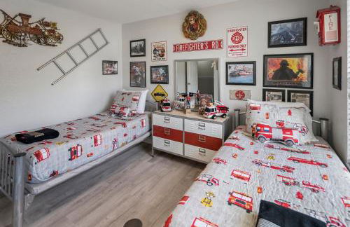 Spacious 6BR Villa Pool Parking Near Disney World - Foto 24