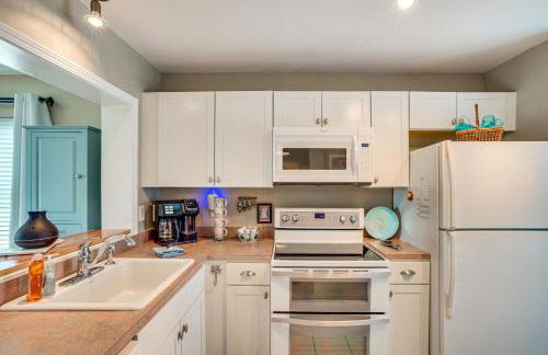 Harbor Island Condo with Deck - Steps to Beach! - Foto 12