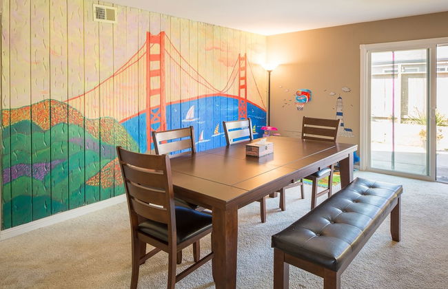 Sunny and Elegant Villa - Photo 13