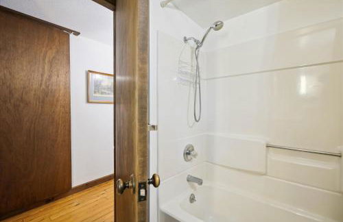 Perfect secluded 3 bedroom cozy getaway home Hawk Landing - Foto 15