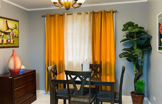 House w 3 Bedrooms And 3 Baths - Free Parking - Photo 20