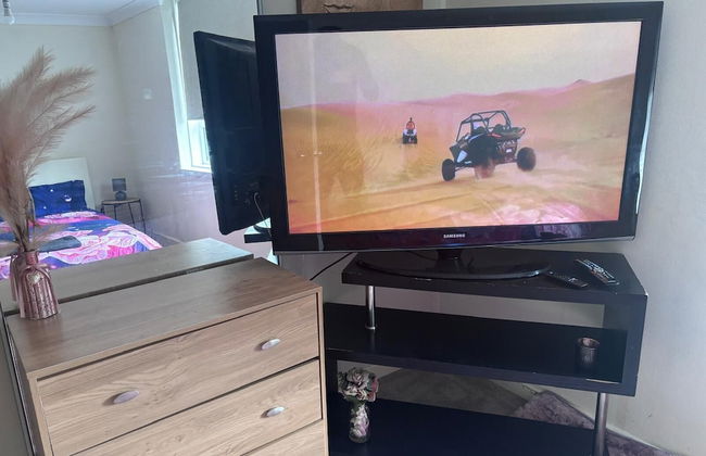 Spacious 2-bed Apartment in Hornchurch - Foto 3