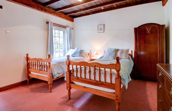 Holiday Cottages and North Star Apartment - Photo 7