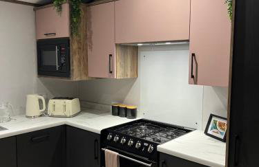 NEW 2025 Modern 3Bedrooms Lodge Walk to Beach - Foto 16