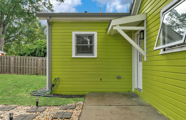 Stylish 4BR Haven Backyard and Fire Pit - Foto 38