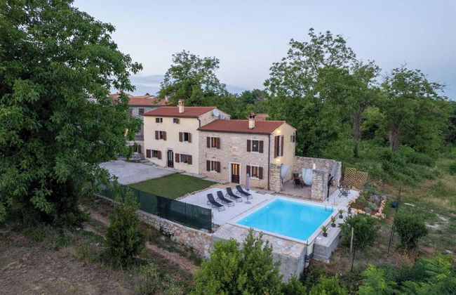 Holiday House with Pool Villa Ladybug - Photo 32