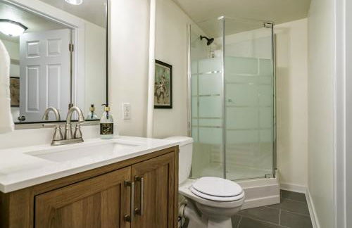 12-mins walk to ND - BBQ I Old Money Sports Glam - Pet Friendly! - Foto 33