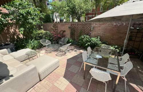 3-Story Townhome Free Parking Private Patio Washer-Dryer - Foto 60