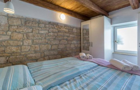 Beautiful Home In Putini With Kitchen - Photo 21