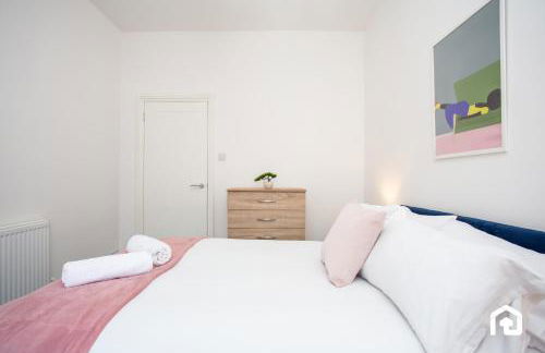 Vacant Nests The Fredrick Close to sea front - Photo 8