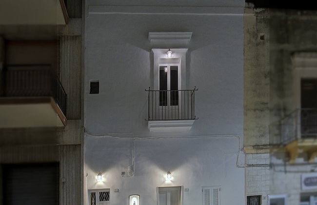 Lovely 70s Style Patio and Terrace - Photo 61