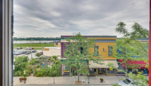 Jacuzzi Tub and Full Kitchen Dowtown Hannibal Loft - Foto 4