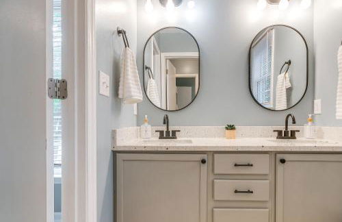 Home with Pet-Friendly Yard, 1 Mi to Dtwn Raleigh! - Foto 15