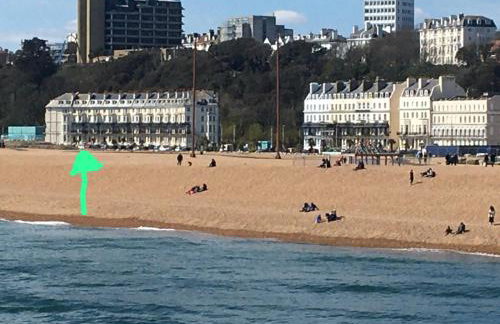 Unique seafront 2 bedroom 2 bathroom apartment - Foto 1