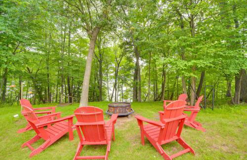 Swim Dock and Game Room Lakefront Home in Siren! - Foto 37