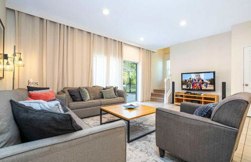 Spectacular House with 3BR - Private Pool, BBQ - Minutes from Disney! - Foto 6