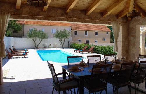 Holiday home Bevanda - Photo 9