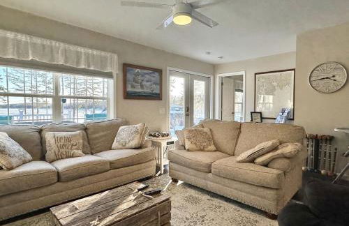 Waterfront Family & Pet Friendly Home with Hot Tub "Sandpiper Shores" - Foto 62