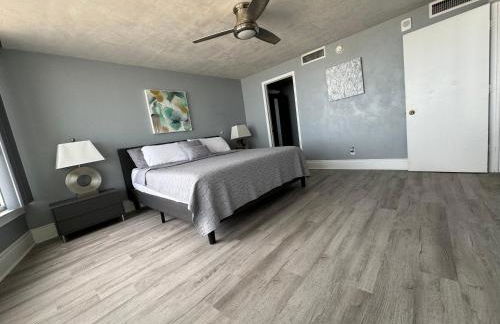 DIRECT OCEANFRONT NO-DRIVE BEACH CONDO - Photo 7