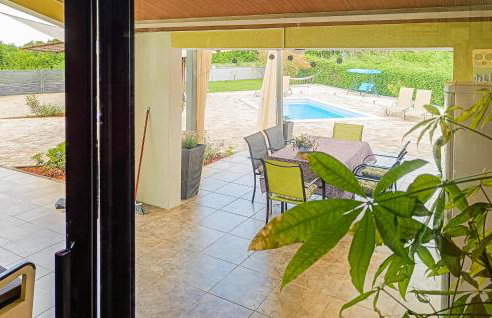 2 Bedroom Awesome Home In Zeliski - Foto 11