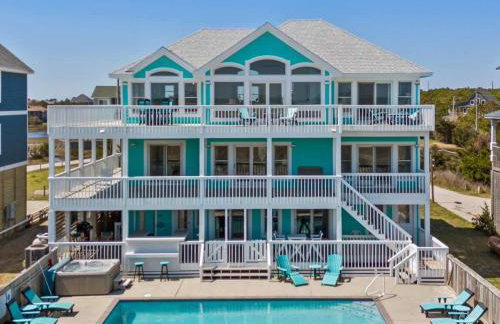 Blue Moon - LUX Oceanfront Pool Hot Tub Theater - Photo 3