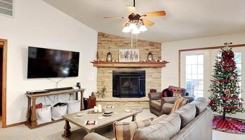 Blue Spruce Retreat by Ruidoso Vacation Rentals - Foto 2