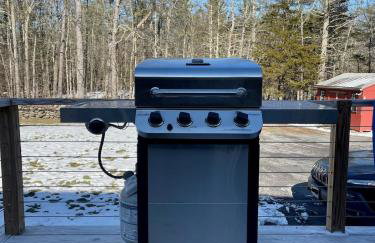 Bear House Catskills Cabin- Private Pool, Pond, Hot Tub, Dog-Friendly Sleeps 9 Adults - Foto 31