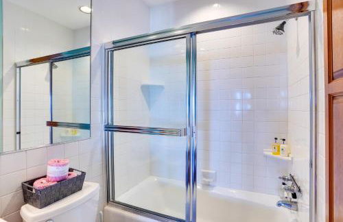 Bright Catalina Island Condo with Ocean Views! - Foto 16