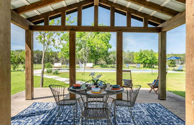 Upstay - Farmhouse on 10 Acres w Pool-tennis-games - Foto 2