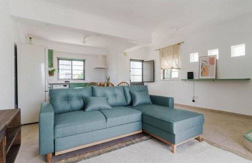 Green Breeze Escape by Lisbeyond - Photo 8