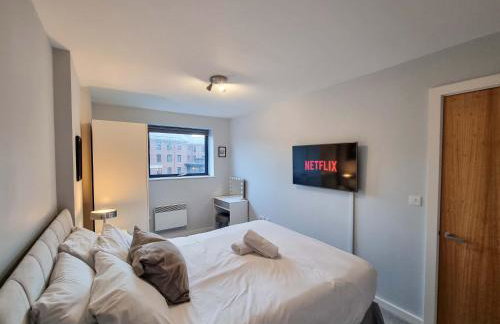 Canal Side Flat by City SuperHost - Foto 8