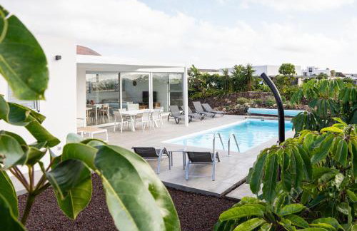 Almara House, Luxury villa with heated pool - Photo 34