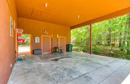 Hot Tub and Fire Pit Holiday Island Getaway! - Foto 28