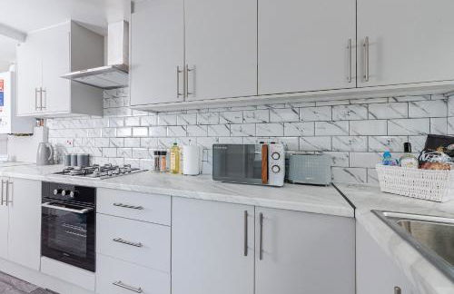 Beautiful 3 bedroom House near West Bromwich -contractors, Family, NHS - Foto 19