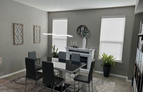 Relax with Spacious Modern Simplicity - Photo 11