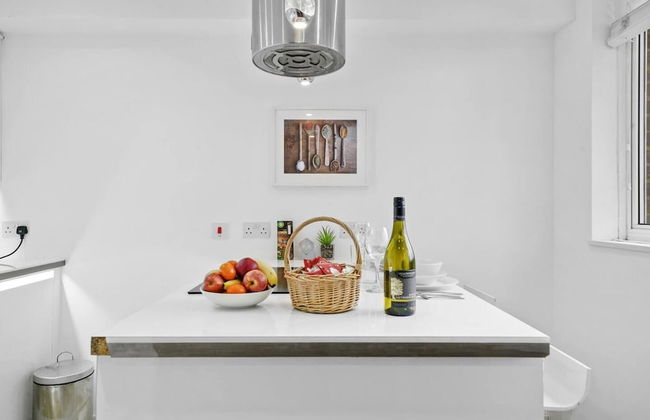 Livestay- Trendy 1bed With Balcony in Westminster - Photo 13